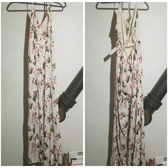 TOV NWOT Printed Halter Jumpsuit - Picture 4 of 5